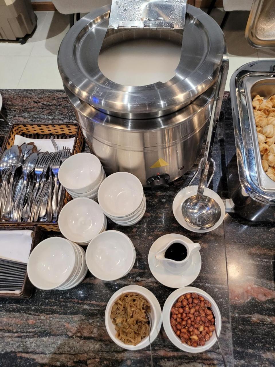 Thanh Long Hotel - Tra Khuc 胡志明市 外观 照片